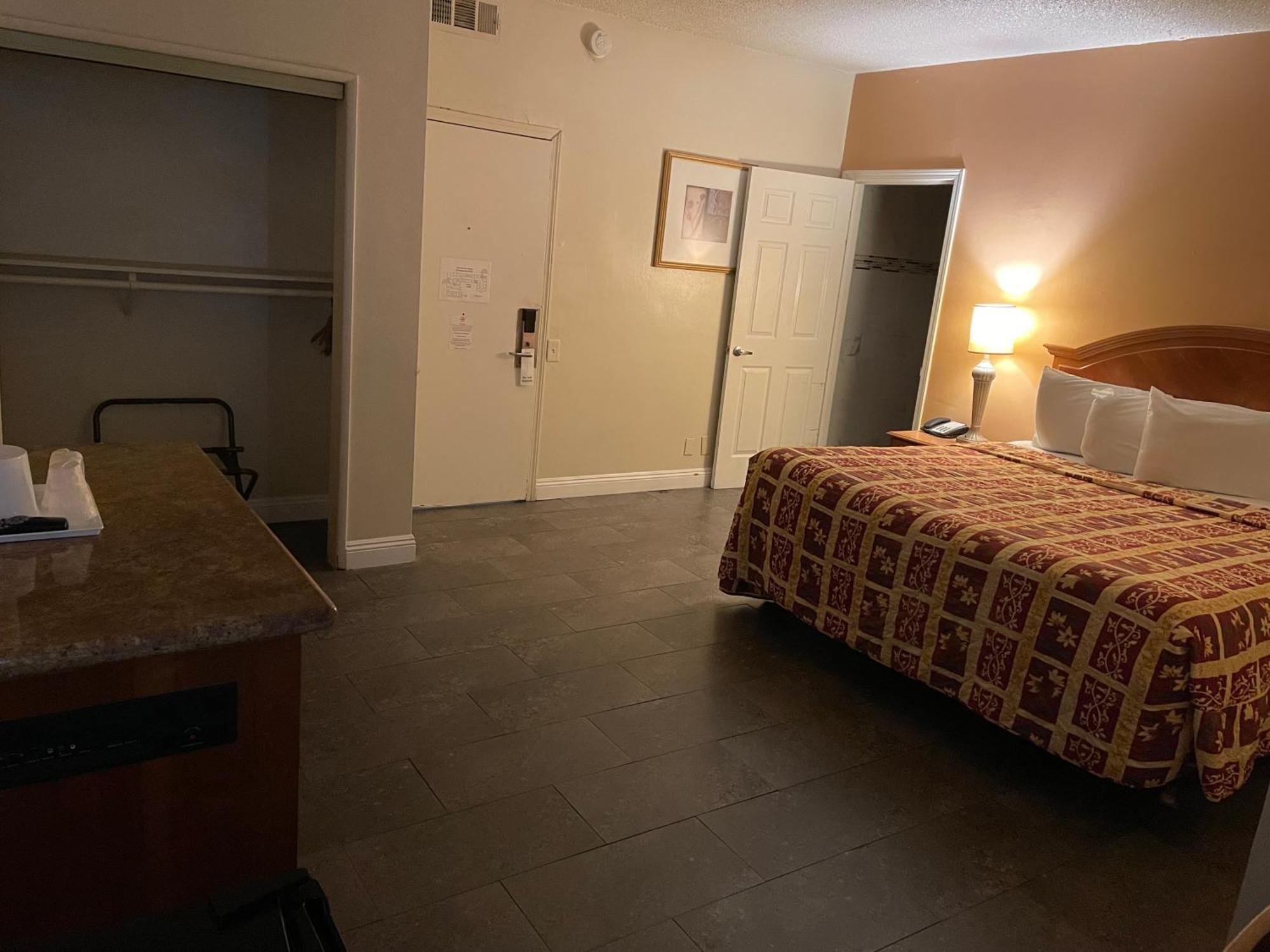 Grand Inn Фуллертон Экстерьер фото